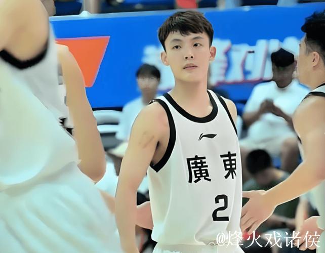 徐杰关键三分张洪硕18分 广东险胜浙江取2连胜 徐杰关键三分张洪硕18分 广东险胜浙江取2连胜